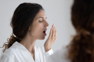 woman with halitosis
